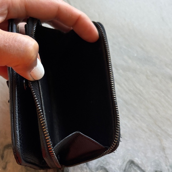 💥🔥YSL❤️❤️ Black Quilted Wallet - Picture 8 of 14